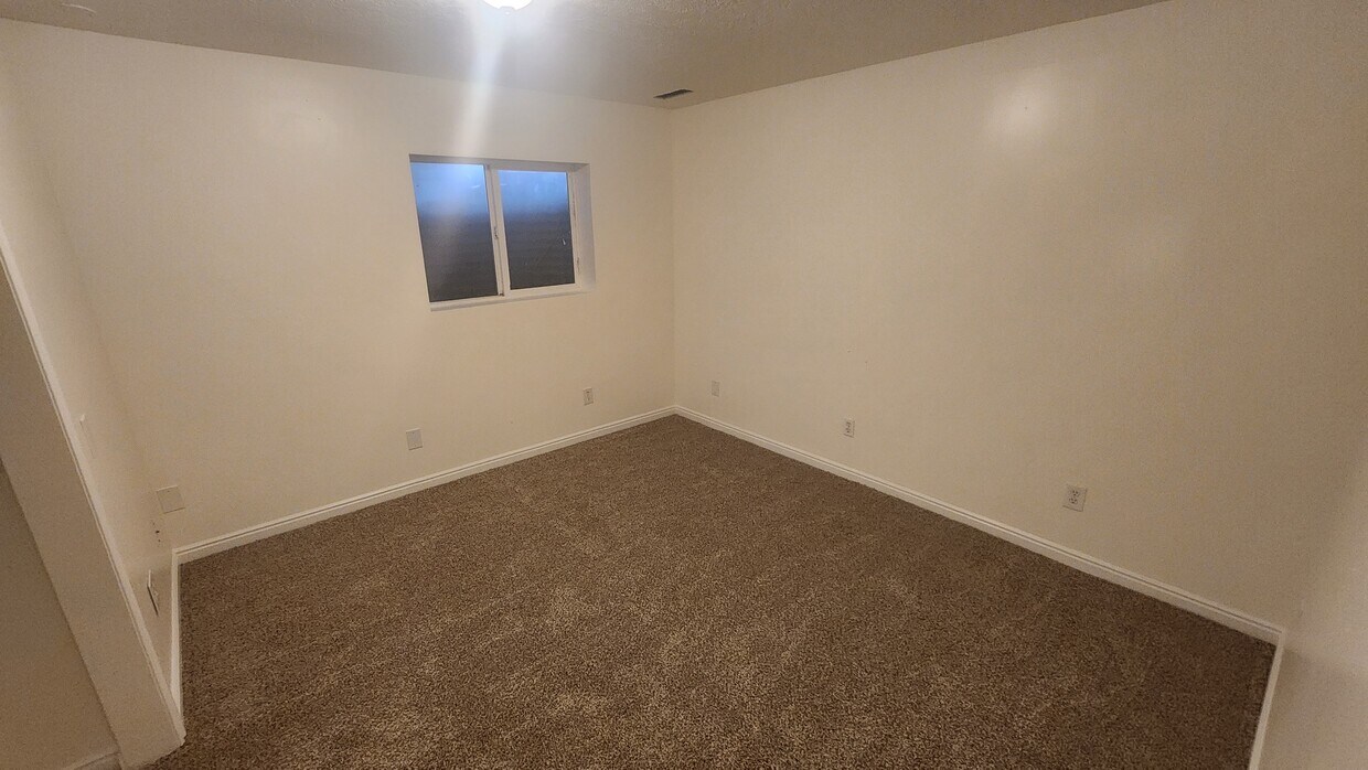 Photo - 5509 S Conestoga Cir (Kearns, UT)
