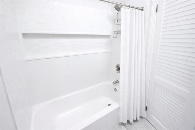 Photo - 92 Elm St Unit 1