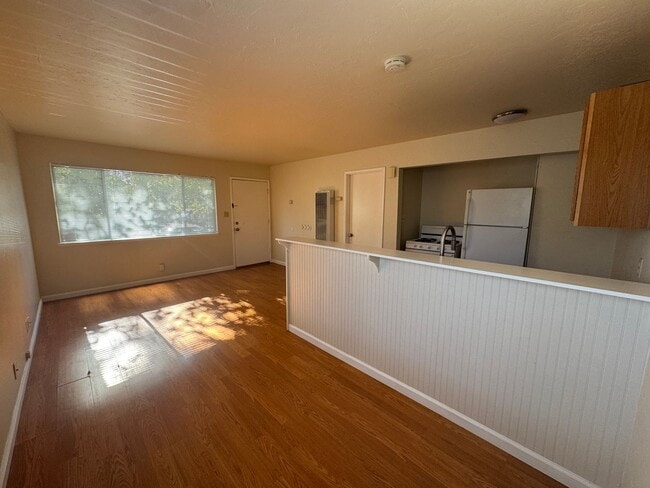 Photo - 75 E 2nd St Unidad Second St. E 75 #A (Lease Break)