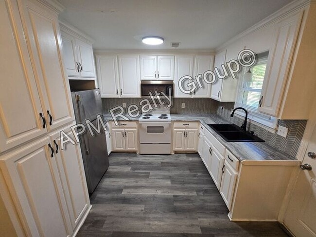 Photo - Three bedroom house in Eastover