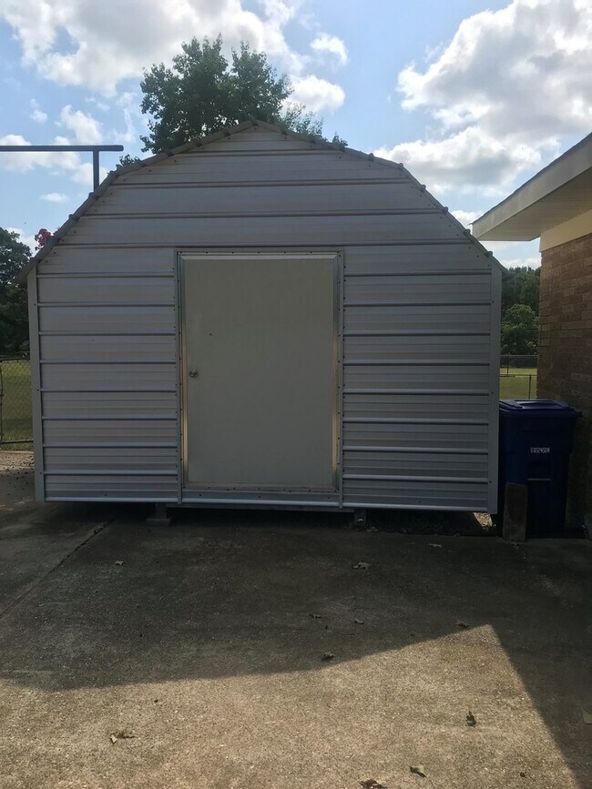 Photo - 3213 Hatcher Rd