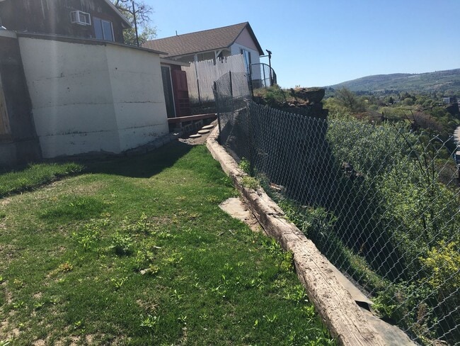 Photo - 3 Bedroom 1 Bath Home | The Dalles, OR