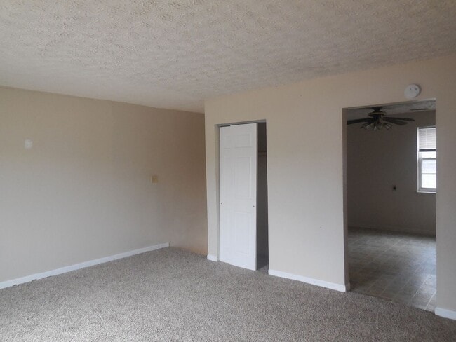 Photo - First Floor Apartment in Collinsville! Unidad A