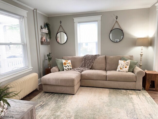 Photo - 25 Somerset St