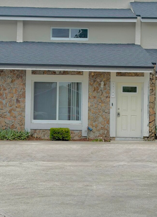 Photo - 13790 Bottlebrush Ct