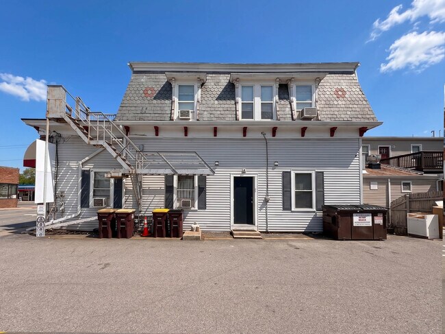 560 Broad St Unit 1