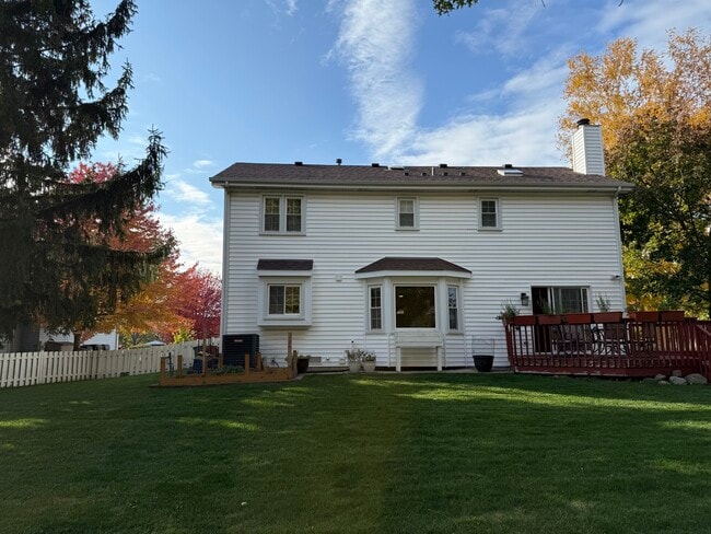 Photo - 284 Washo Dr