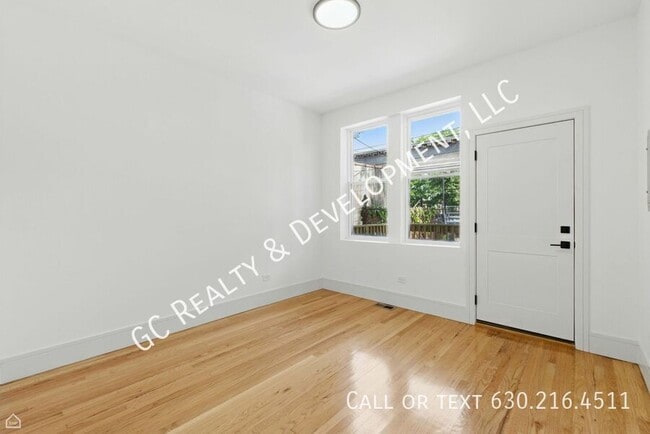 Photo - 1928 W 21st St Unit 1R