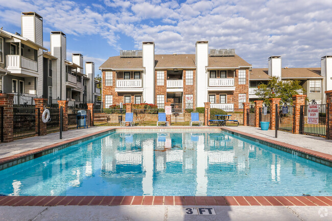 Crossings at Irving Apartments - Crossings at Irving Apartments