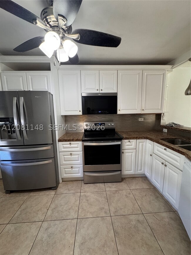 1670 NE 191st St Unit 100-3