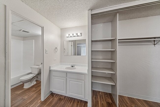 Ridgemoor Apartment Homes