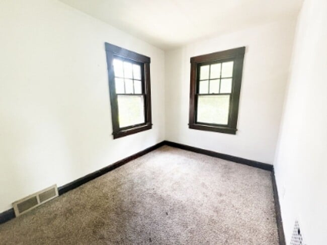 Photo - 800 N 6th St