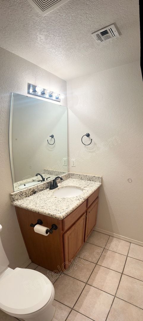 Photo - Charming 3 bed with spacious back yard.