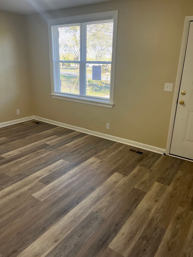 Photo - 712 W Sagefield Dr