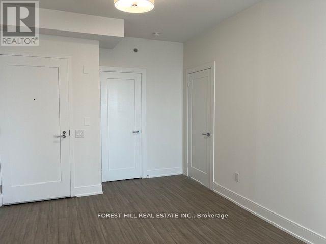 Photo - 310 Tweedsmuir Ave