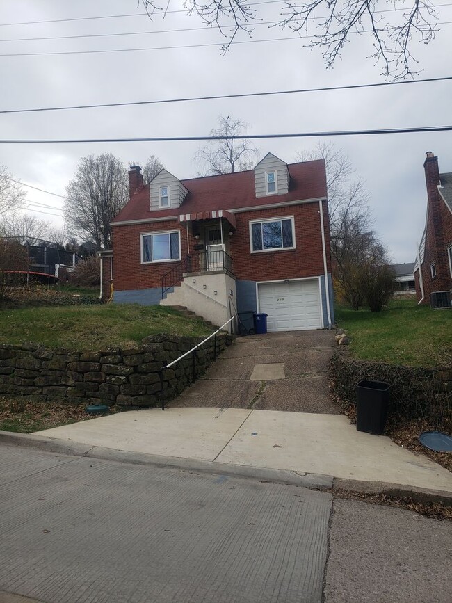 Photo - 215 Cheston St House