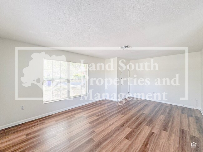 Photo - 420 Allamanda Dr