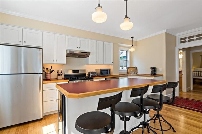 Photo - 6 Gladding Ct