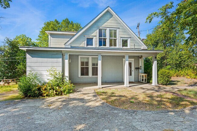 Photo - 3205 Guadalupe St