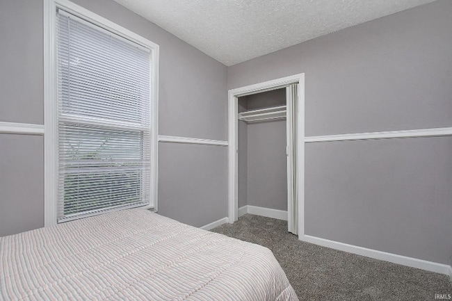 Photo - 1911 Clyde St