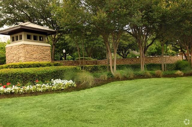Yard - Highlands Hill Country
