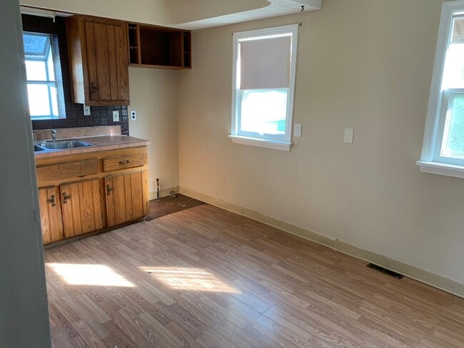 Photo - 3 Bed 1.5 Bath Colonial