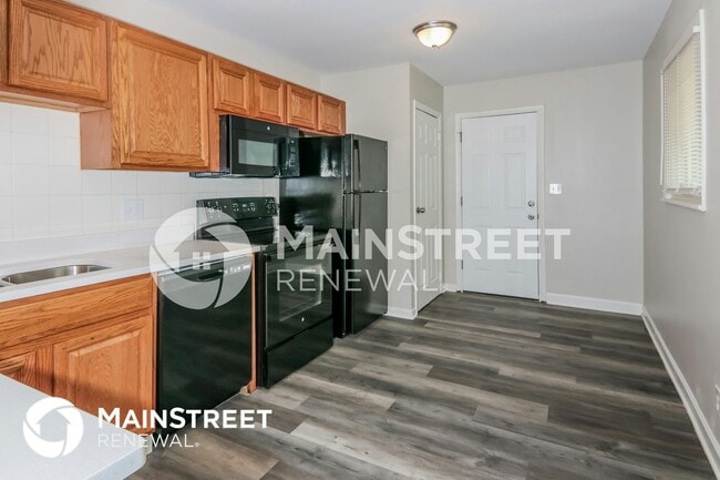 Photo - 5112 Benham Dr