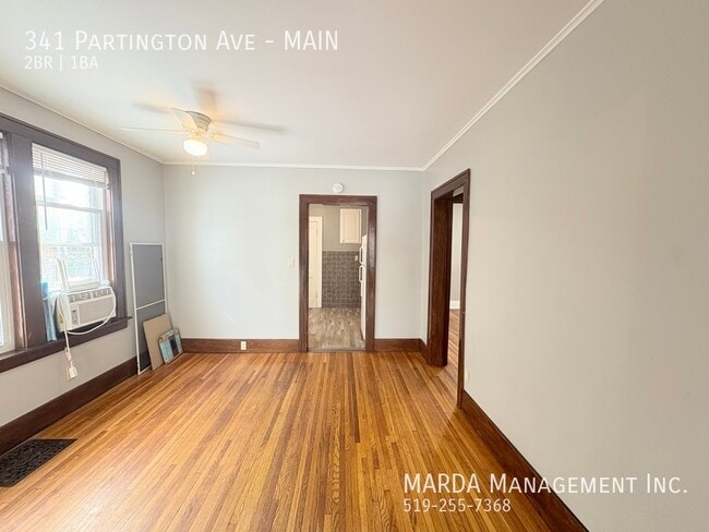 Photo - CHARMING 2 BED/1 BATH MAIN FLOOR - WEST END + HYDRO &GAS! 1/2 MON FREE Unité MAIN