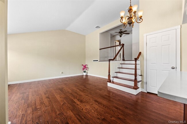 44 Bruce Ln