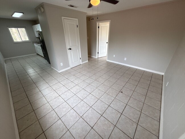 Photo - 2150 Saxon St Unit 2150 Saxon St  C