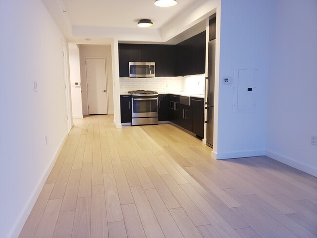 535 W 43rd Street