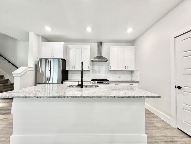 Photo - 8509 Shoreham