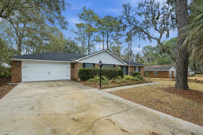 Photo - Ranch Home in Wilmington Park For Lease