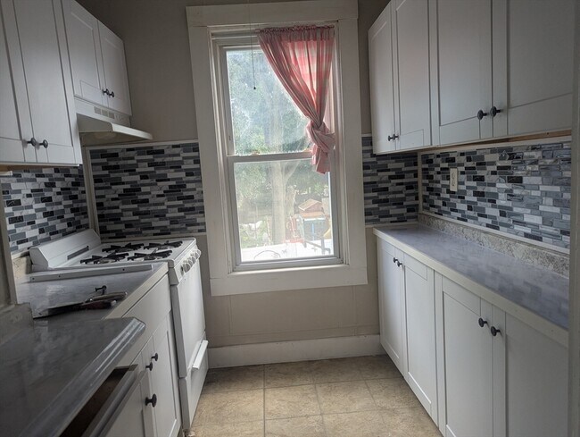 Photo - 140 Clark St Unit 2