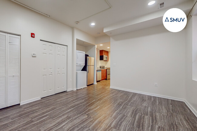 Brand new Studio in Station North w/laundr... - Brand new Studio in Station North w/laundr... Apartment Unit 2