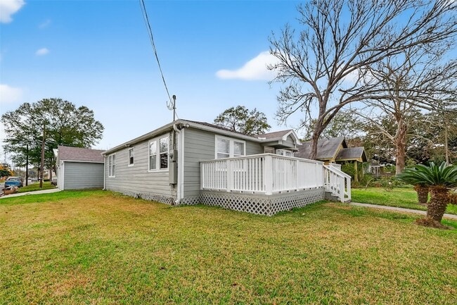 Photo - 521 Alford St