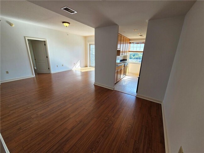 Photo - 195 14th St NE Unidad 708