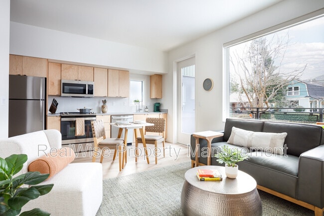 Photo - 1260 Quincy St