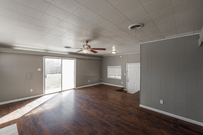 Photo - Short Term
Lease