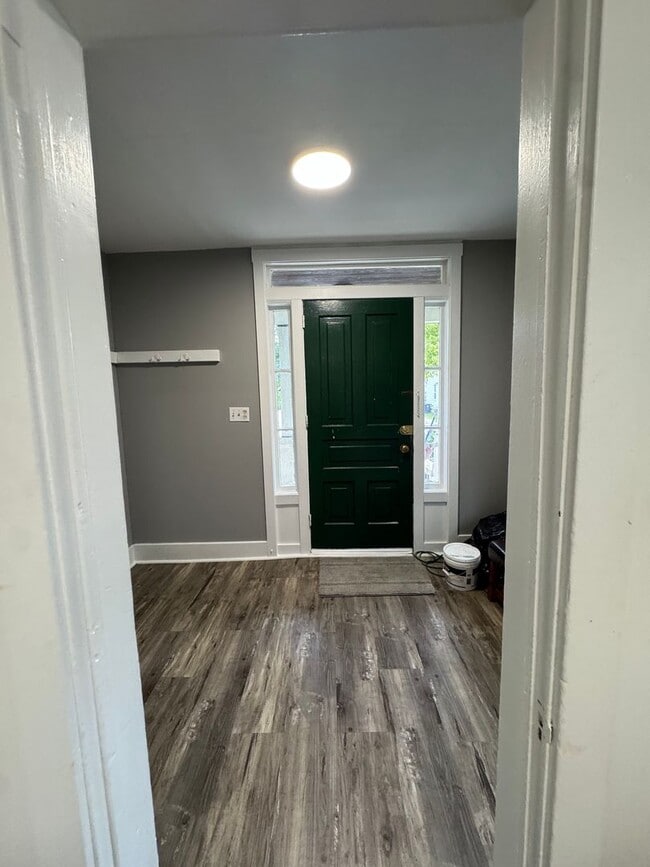 Photo - 942 Woodlawn Ave