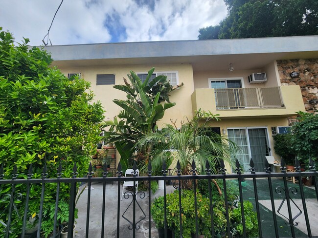 Photo - 6904 Radford Ave Unit 7