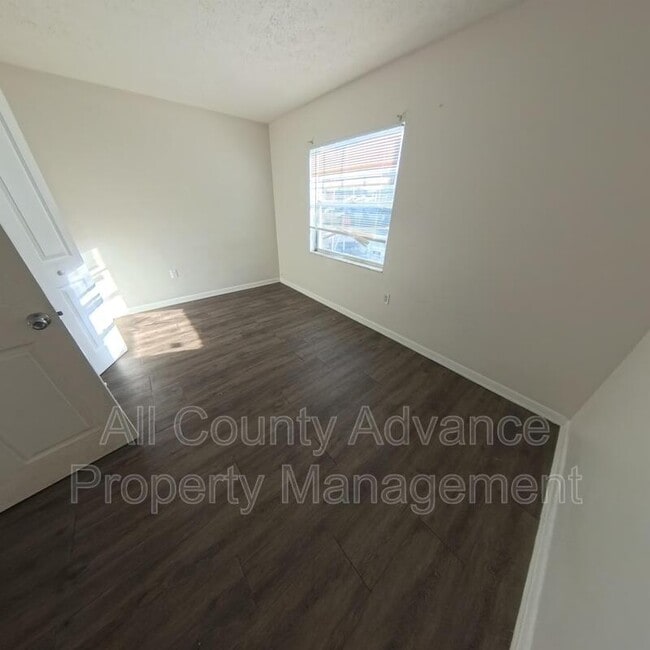 Building Photo - 4911 E Temple Heights Rd Unit 4911C