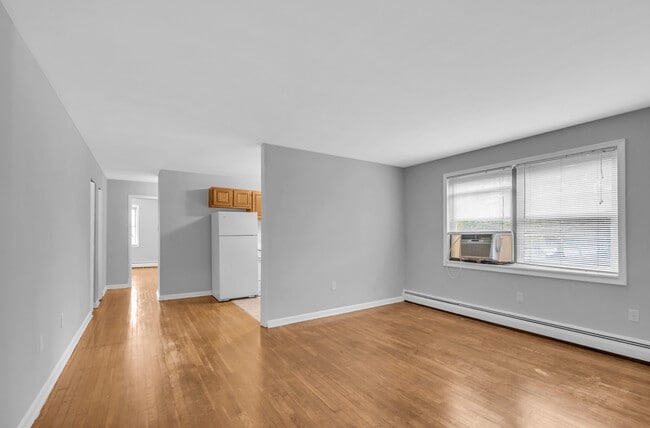 Photo - University Gardens