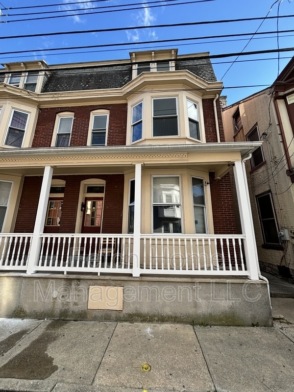 Photo - 818 Church St