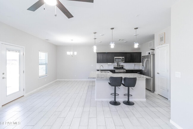 Photo - 13909 Summer View Ave