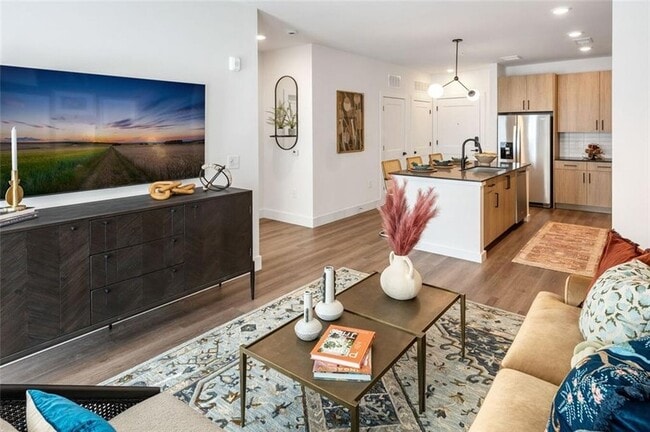 Photo - 2300 Margot St