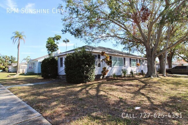 Bright & Spacious 2-Bedroom, 2-Bath Home o... - Bright & Spacious 2-Bedroom, 2-Bath Home o...