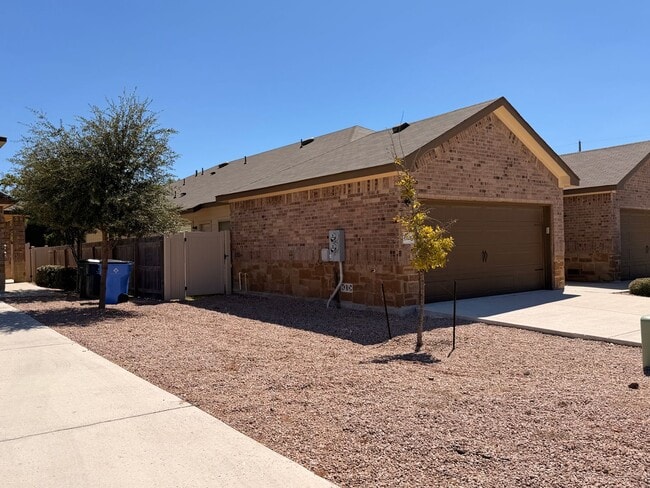Photo - 1127 Renee Way