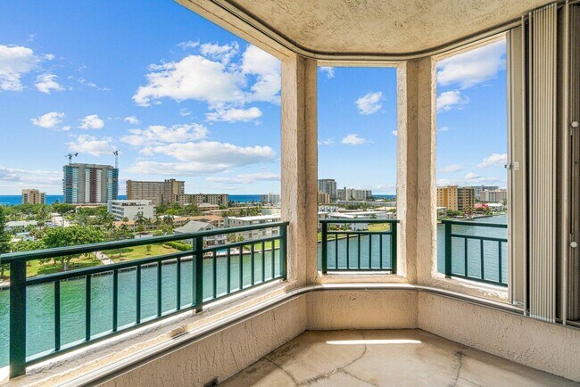 Photo - 2880 NE 14th Street Causeway Unidad 805