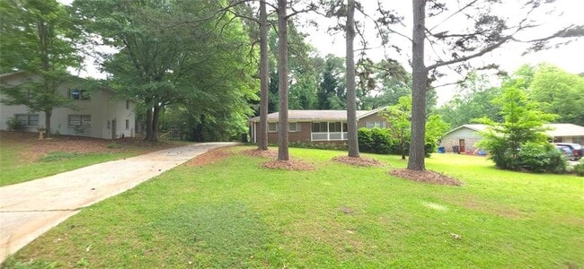 Building Photo - 1382 Mary Dale Dr SW